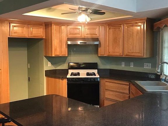 5th image of 7805 Camrose Way