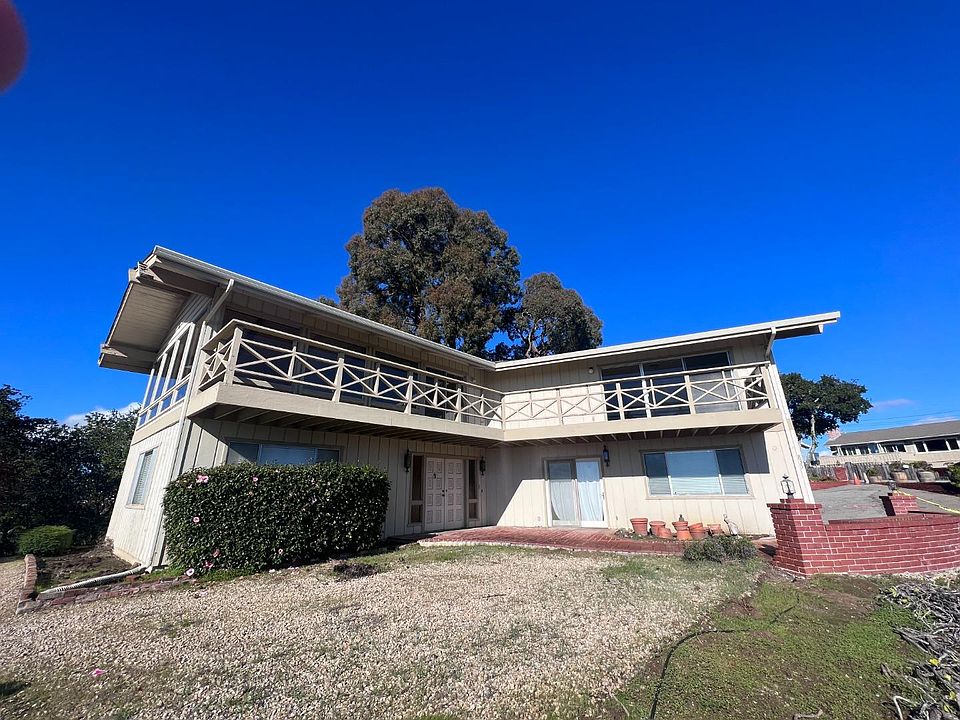 1st image of 835 Vista Del Mar Dr