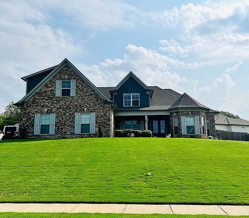 1st image of 72 Littleton Way