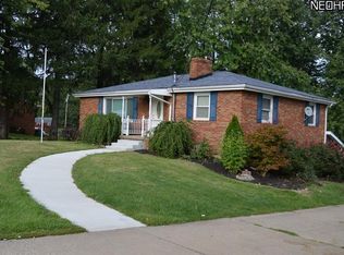 2584 Perry Dr SW, Canton, OH 44706