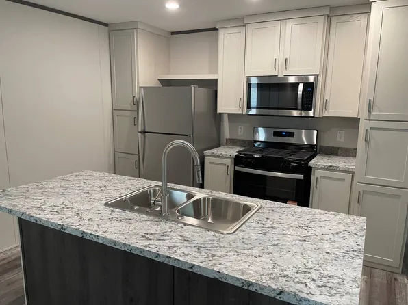 1415 Main St Trlr 37, Houlton, WI 54082