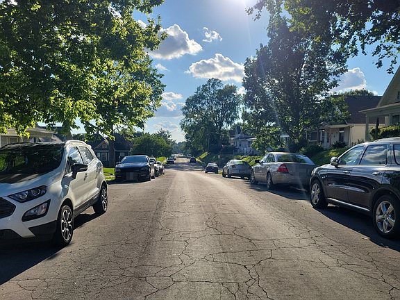 4th image of 3012 Sylvanie St