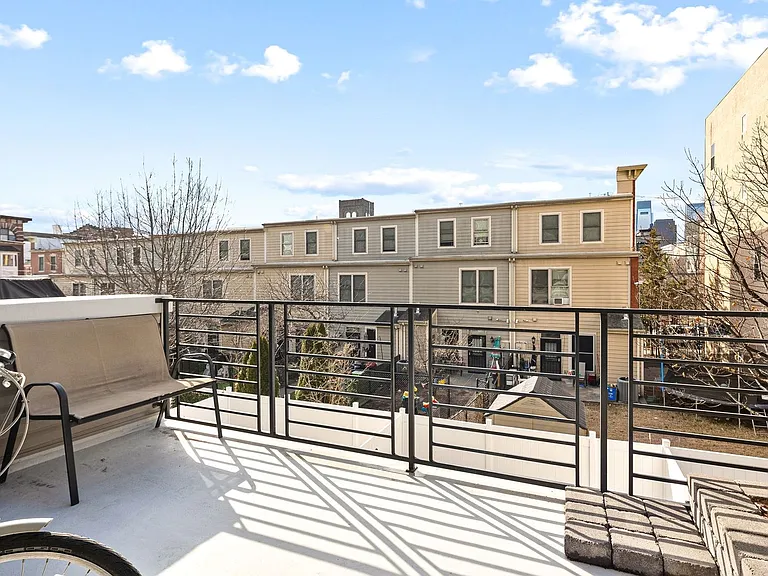 1516 Cambridge St #2 — Photo 6