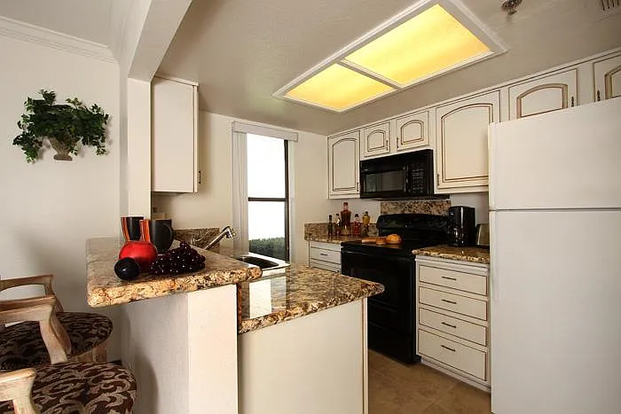 Very well stoked up, Full size kitchen.
Full size appliances.
New ( 2020) fridge 
New ( 2020) dishwasher