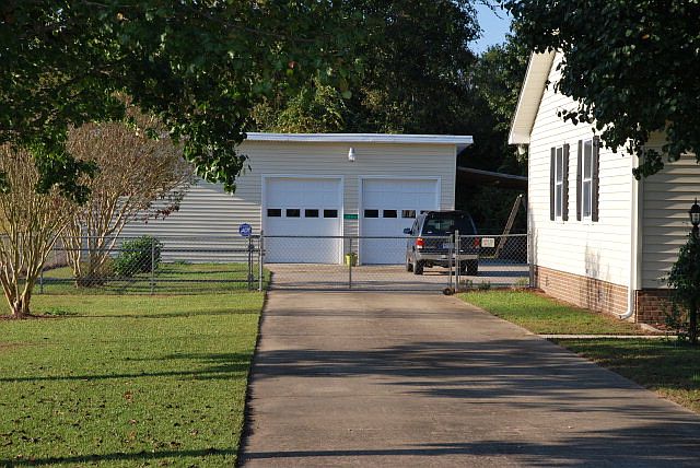 2nd image of 4064 Wallace Family Rd