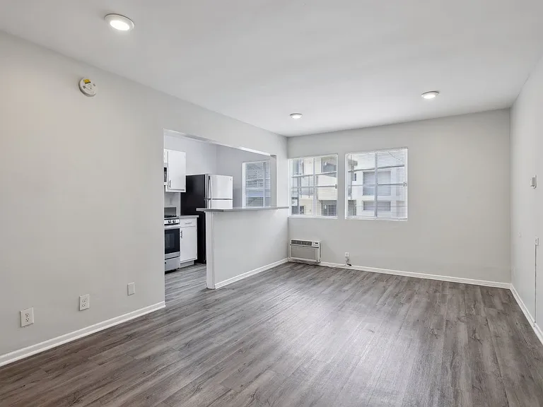 1253 Havenhurst Drive — Photo 49