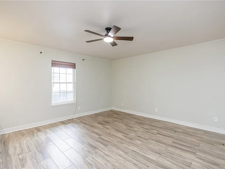 6702 Sahara Dr — Photo 35