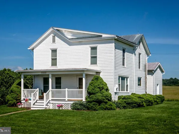 14609 S Sunset Dr, Broadway, VA 22815