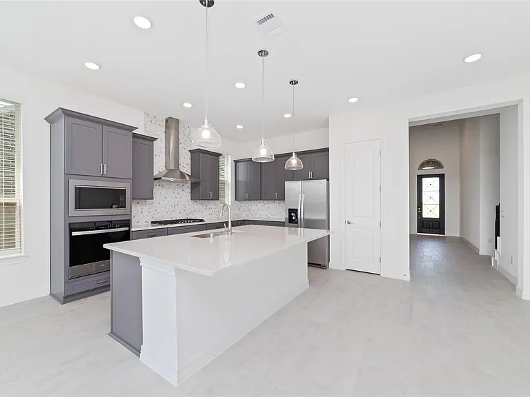 2925 Gleason Terrace Ln — Photo 7