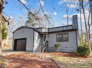 1061 Woodlake Ln, Fort Mill, SC 29708