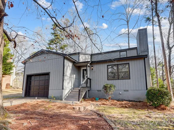 1061 Woodlake Ln, Fort Mill, SC 29708