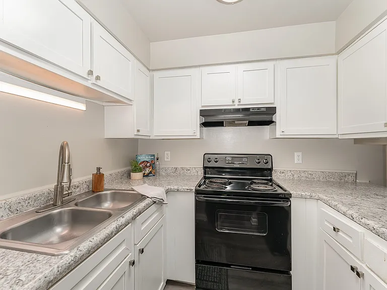 Summit Eastchester — Photo 3