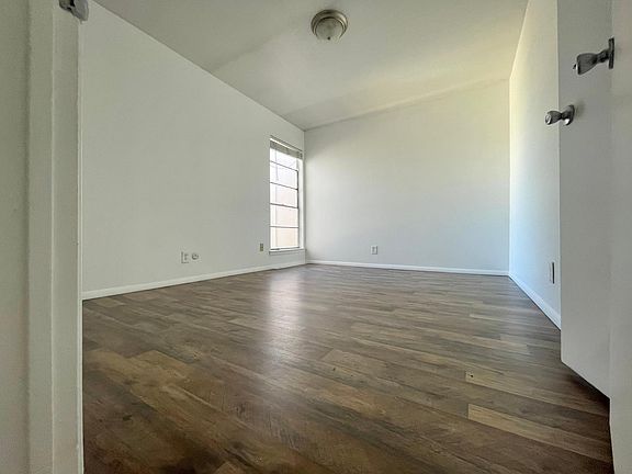 4th image of 4601 Carlisle Blvd NE APT F4