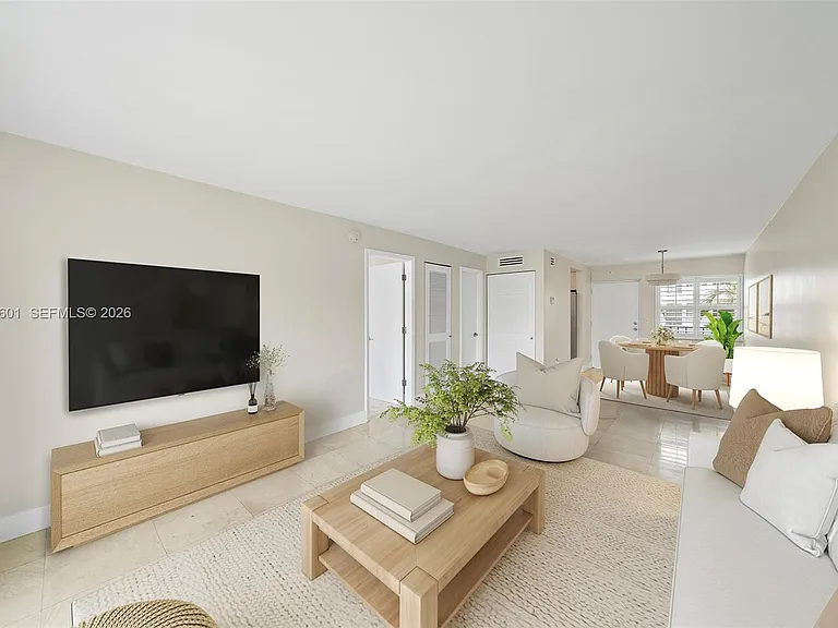 1610 Lenox Ave #316 — Photo 5