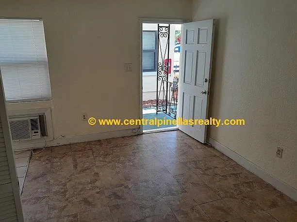 1046 S Fort Harrison Ave #3 — Photo 3