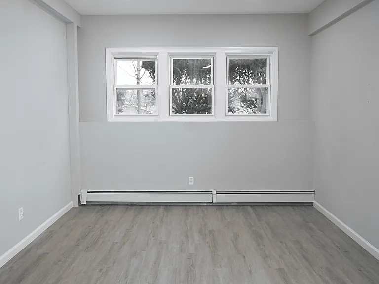 65 Hillside Ave — Photo 4