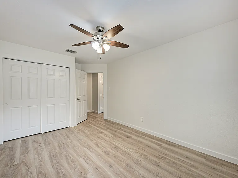 Secondary Bedroom/Office