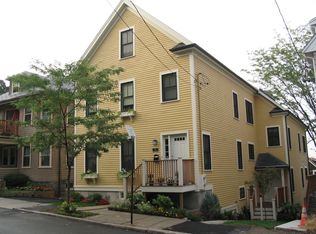 31 Iroquois St, Roxbury, MA 02120