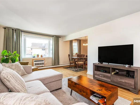 506 Grove St #E3, Clifton, NJ 07013