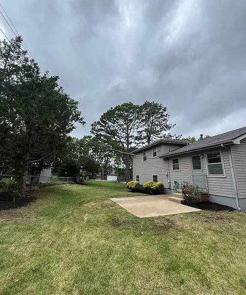10729 McGee St — Photo 4
