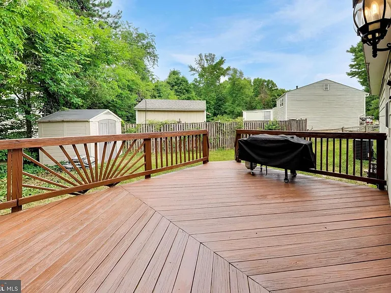 5932 Peregrine Dr — Photo 33