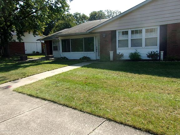 4th image of 190A Sterling Ct #100A
