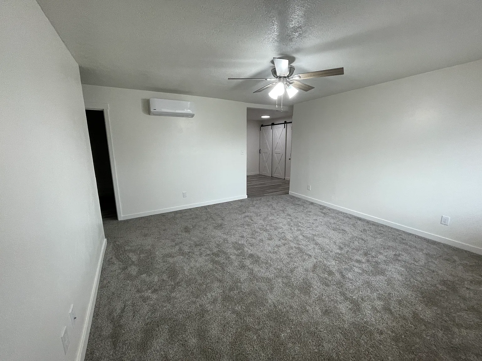 2 bed, $1,065 — Photo 1