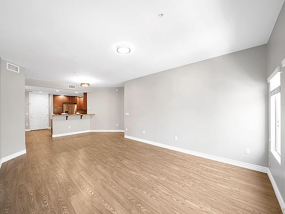 5th image of 5450 E Deer Valley Dr Unit 3220