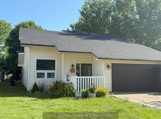 805 14th St, Central City, NE 68826