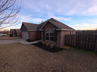 4243 W Lierly Ln, Fayetteville, AR 72704