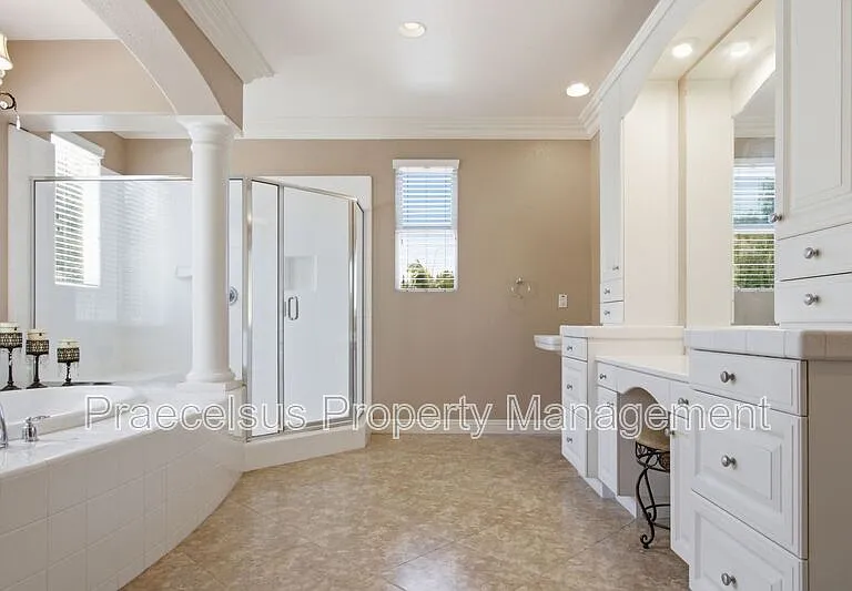 2792 Camphor Ct — Photo 11