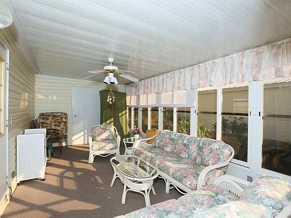 2nd image of 865 Tamarind Cir
