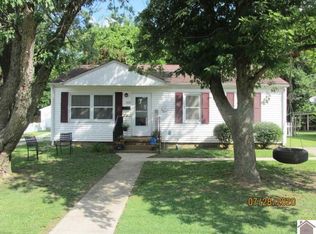 1933 Monroe St, Paducah, KY 42001