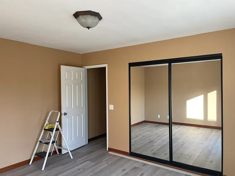 1872 Lendee Dr — Photo 2