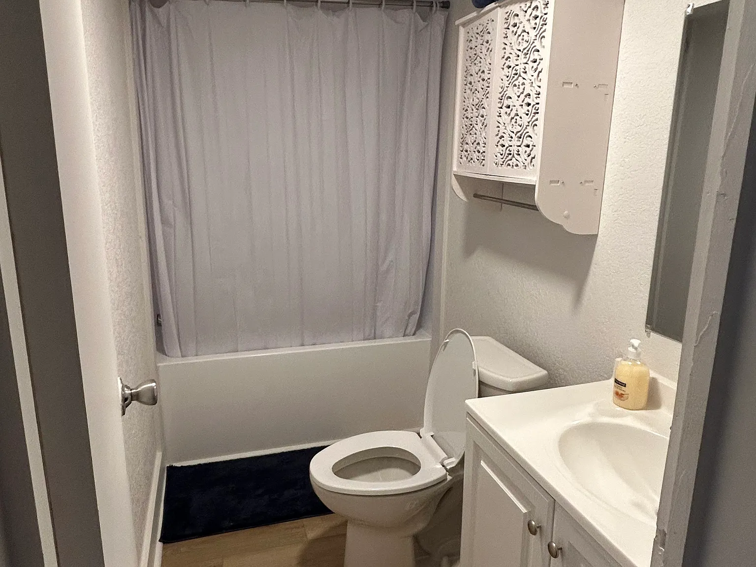 2 bed, 784 sqft, $2,150 — Photo 4