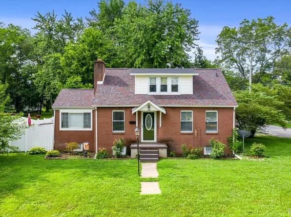 121 W Martin St, Grayville, IL 62844