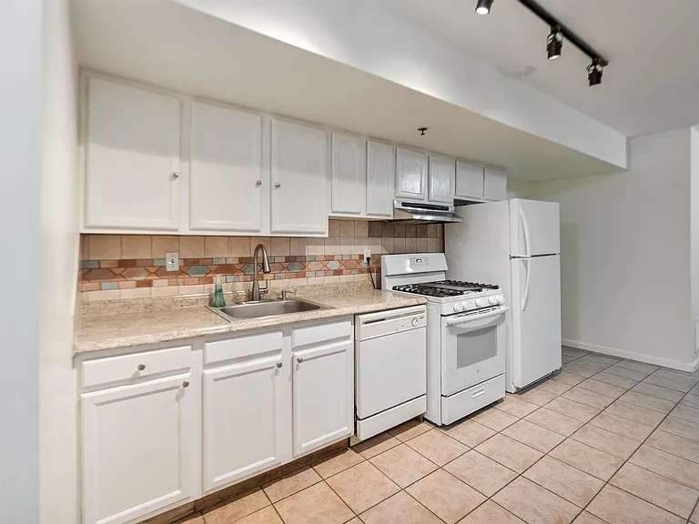 2705 Central Ave #1 — Photo 9