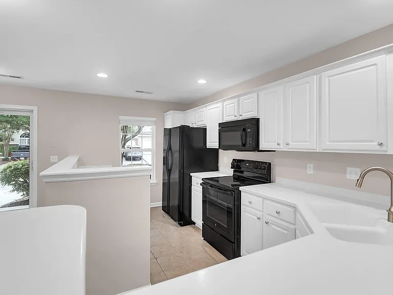 8712 Grassy Oak Trl — Photo 8