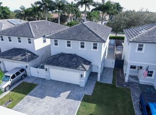 Fernandos Place / Leewaard, Homestead, FL 33033