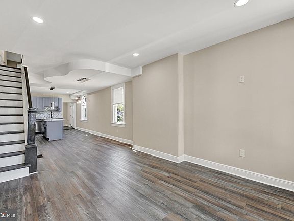 4th image of 4115 Newton Ave