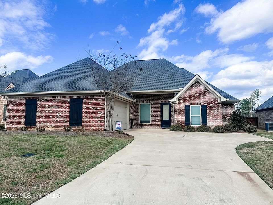 1st image of 312 Royal Pond Cir