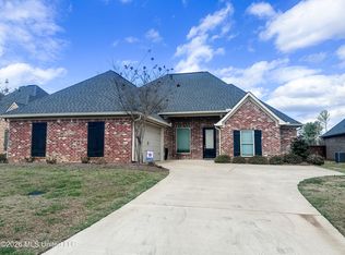 312 Royal Pond Cir, Flowood, MS 39232