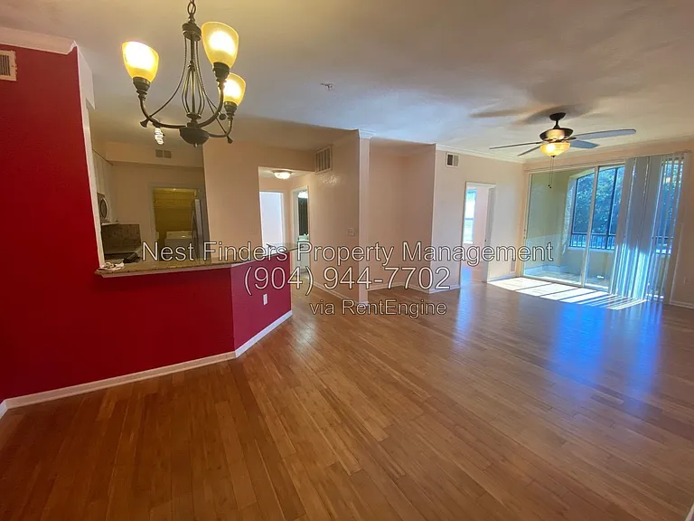 8539 Gate Pkwy W #122 — Photo 1