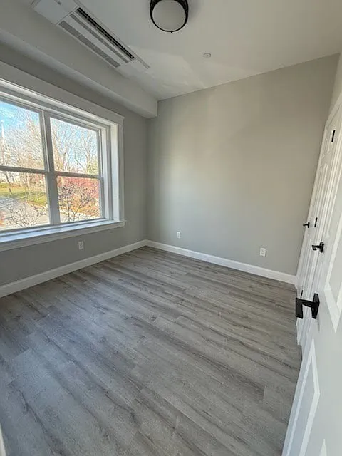 1 bed, 800 sqft, $2,100 — Photo 3