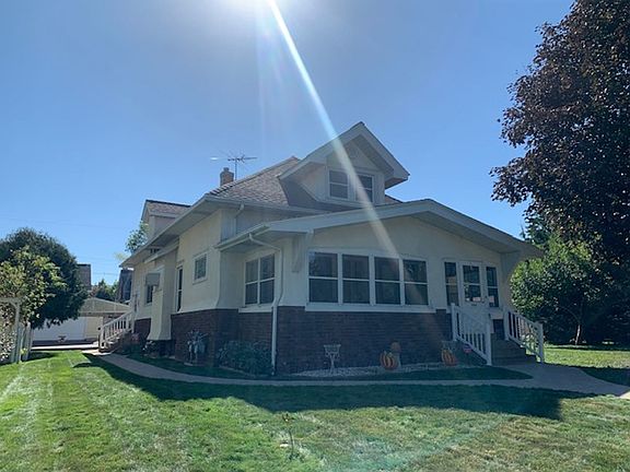 2nd image of 1100 Ivy Ave E