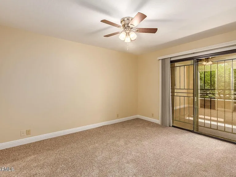 14910 N Kings Way #103 — Photo 5