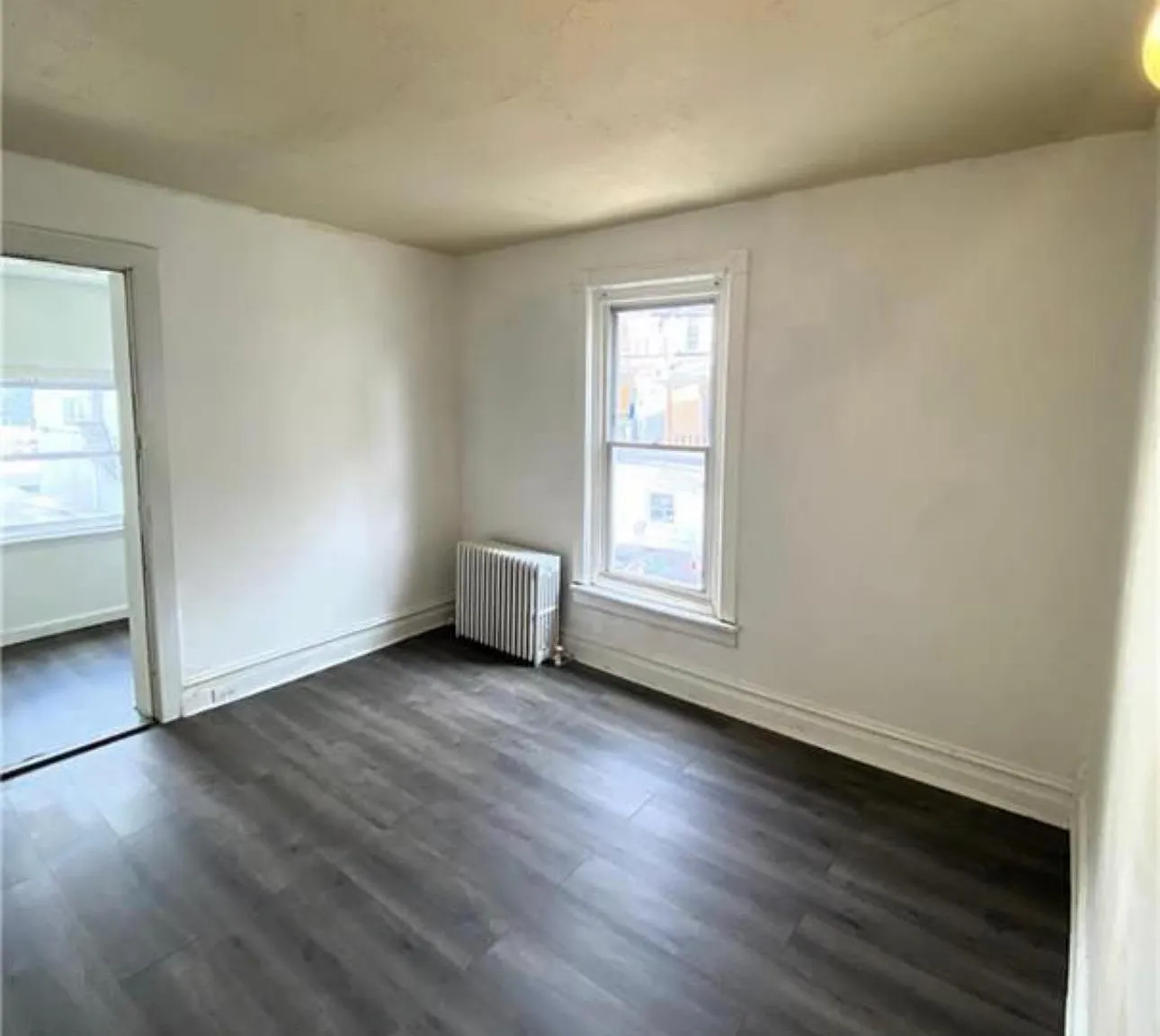 711 N Fountain St — Photo 3