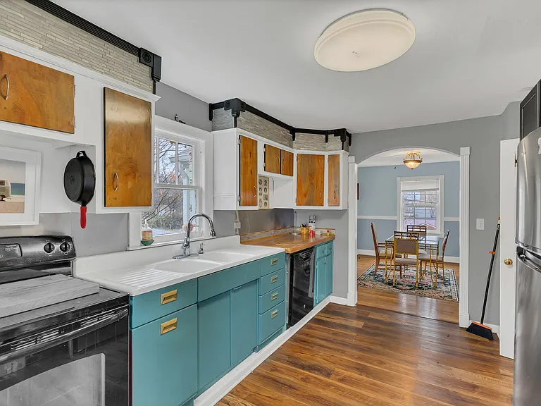 118 E Due West Ave — Photo 12