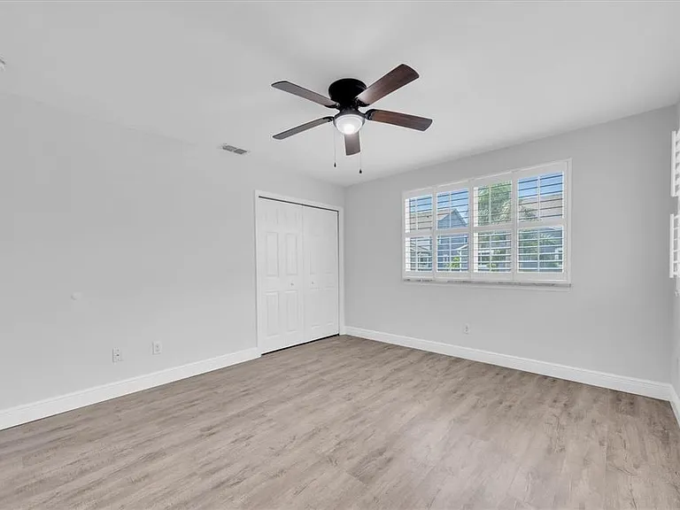 802 Hidden Harbour Dr — Photo 33