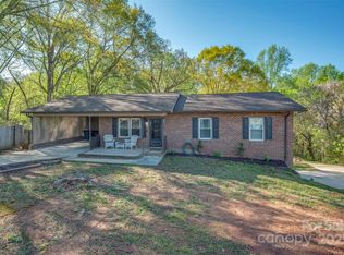 176 Cliffside St, Mooresboro, NC 28114